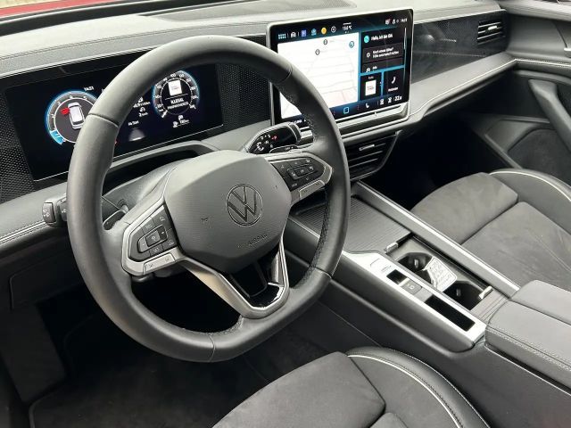 Volkswagen Passat 1.5 eTSI Business Variant