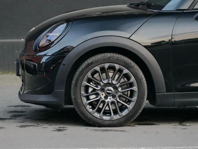 MINI Cooper Essential Trim