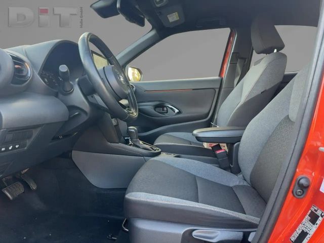 Toyota Yaris Cross 1.5 Spicy Edi Klima Kamera Sitzhzg