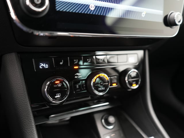 Skoda Superb Ambition Combi iV