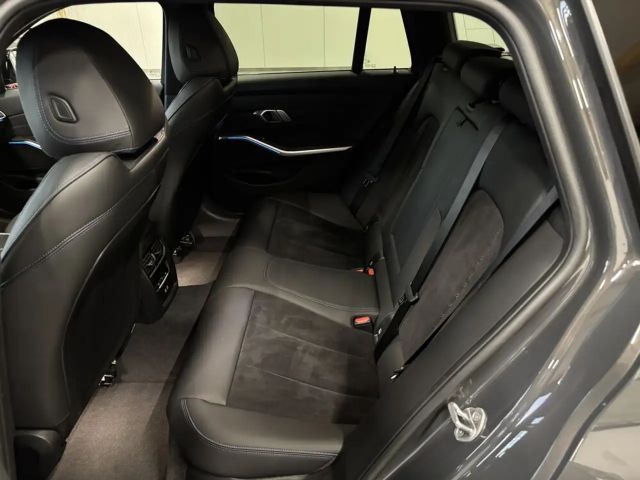 BMW 320 320d M-Sport Touring xDrive