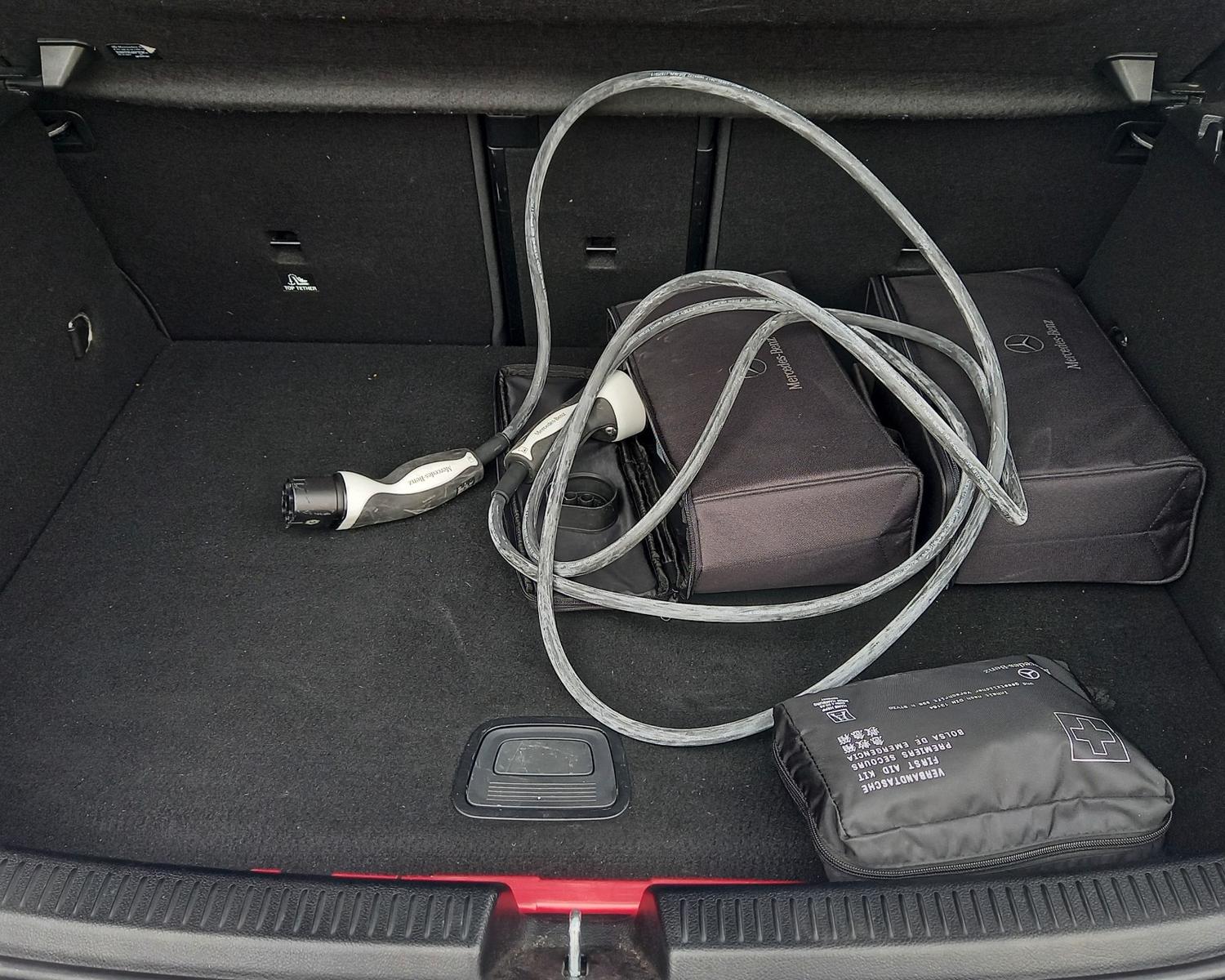 Mercedes-Benz A 250 A 250 e AMG Line