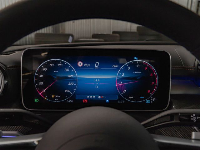 Mercedes-Benz C 200 AMG Line Sedan