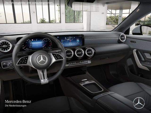 Mercedes-Benz CLA 180 Coupé Progressive