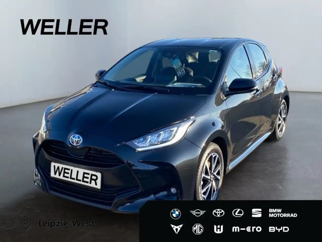 Toyota Yaris Hatchback Hybride Team D