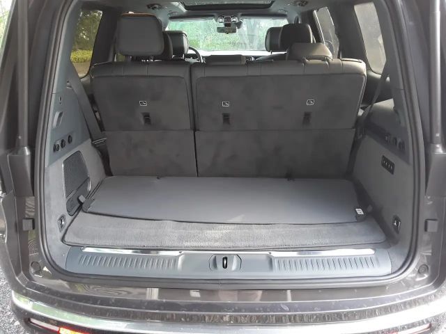 Jeep Wagoneer Series III