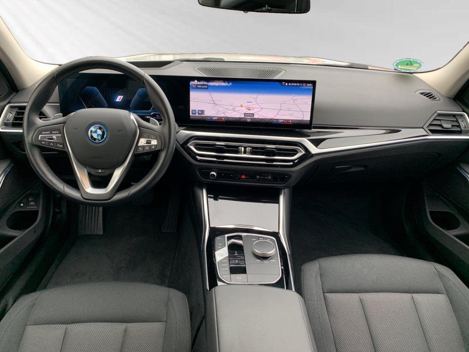 BMW 330 330e Touring