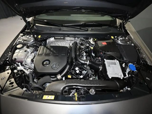 Mercedes-Benz A 200 AMG Line