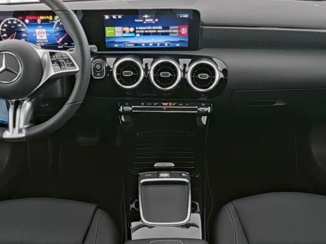 Mercedes-Benz A 200 Progressive