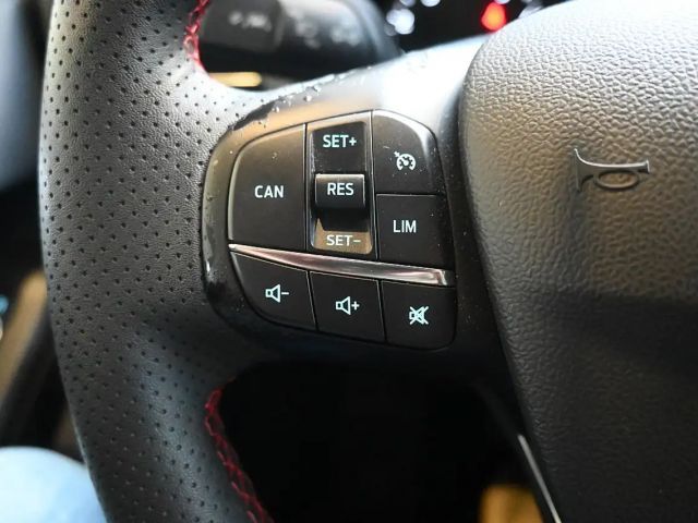 Ford Focus EcoBoost ST Line