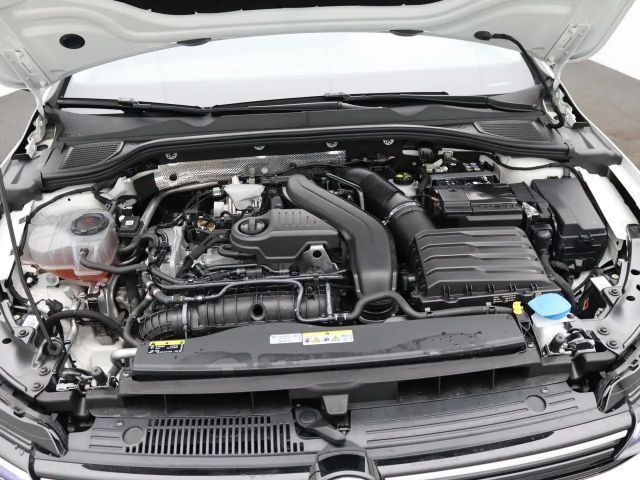 Volkswagen Golf 1.5 eTSI DSG Golf VIII Life