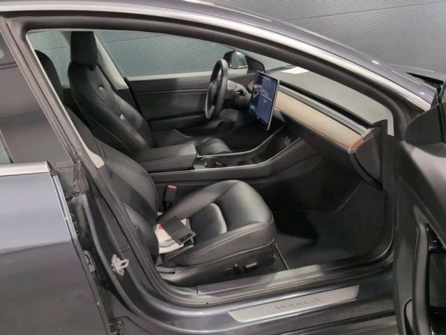 Tesla Model 3 AWD Long Range