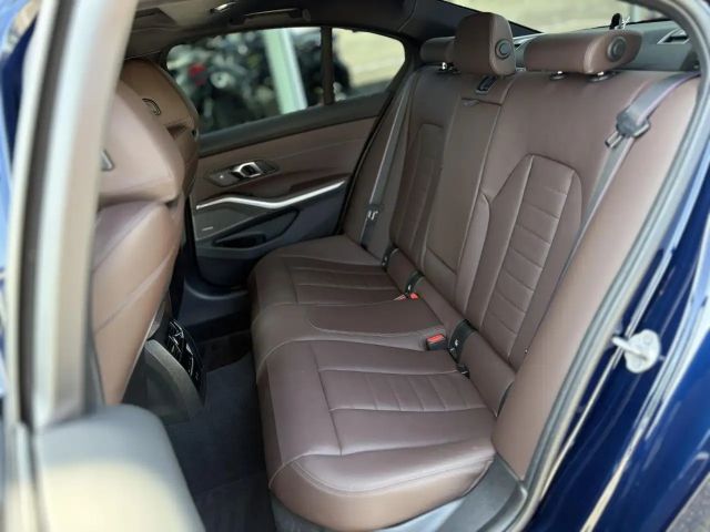 BMW 330 330i M-Sport Sedan