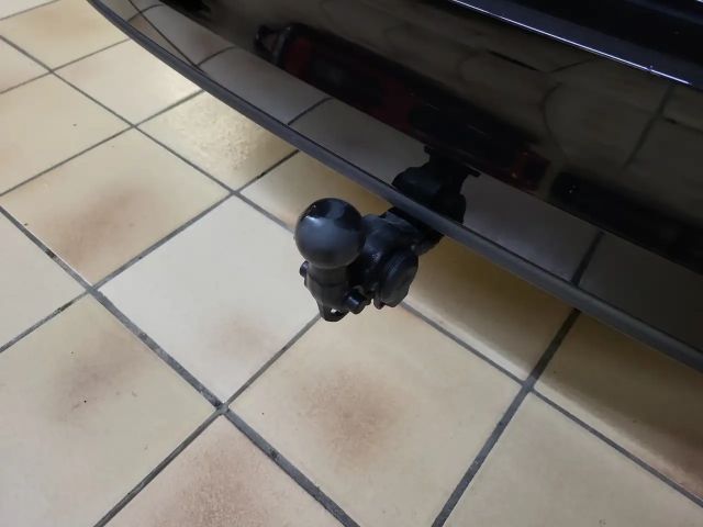 Volkswagen Golf 2.0 TDI DSG Life Variant