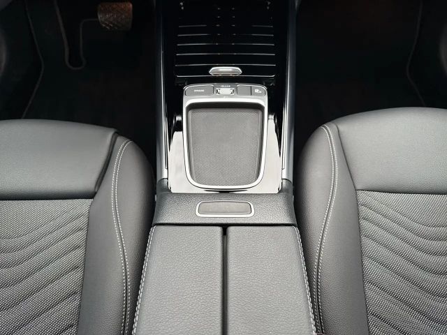 Mercedes-Benz B 180 B 180 d Sedan