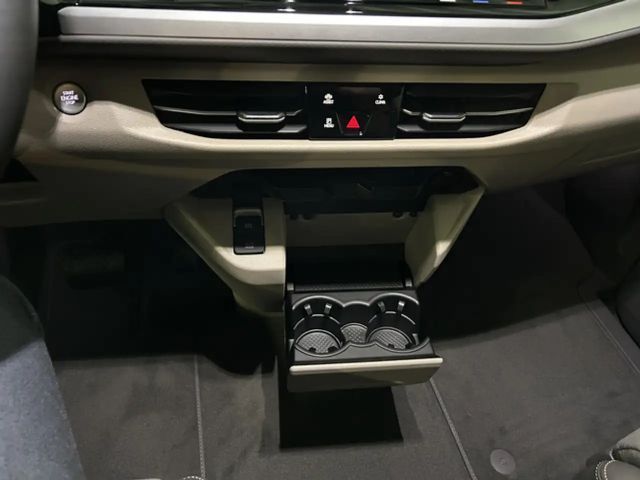 Volkswagen Multivan Life T7