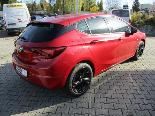 Opel Astra Ultimate
