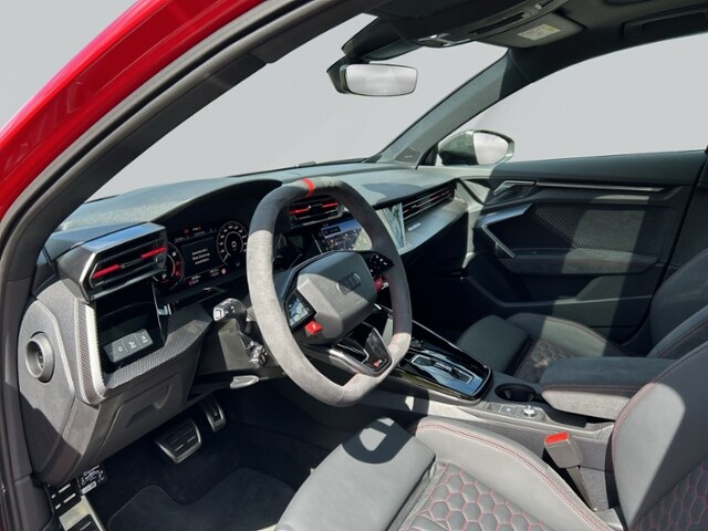 Audi RS3 Quattro S-Tronic Sedan