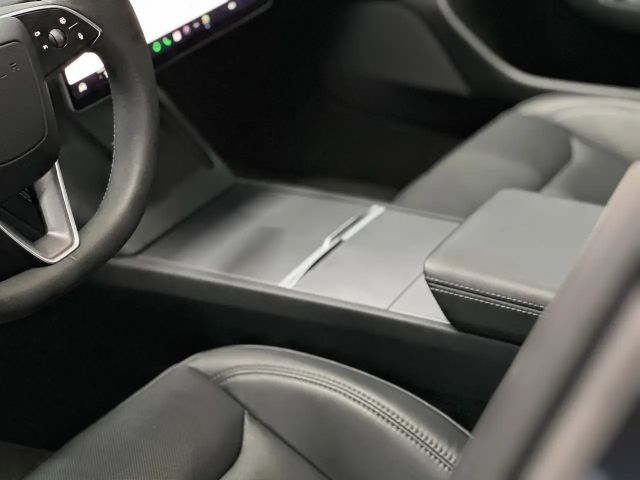 Tesla Model 3 AWD Long Range