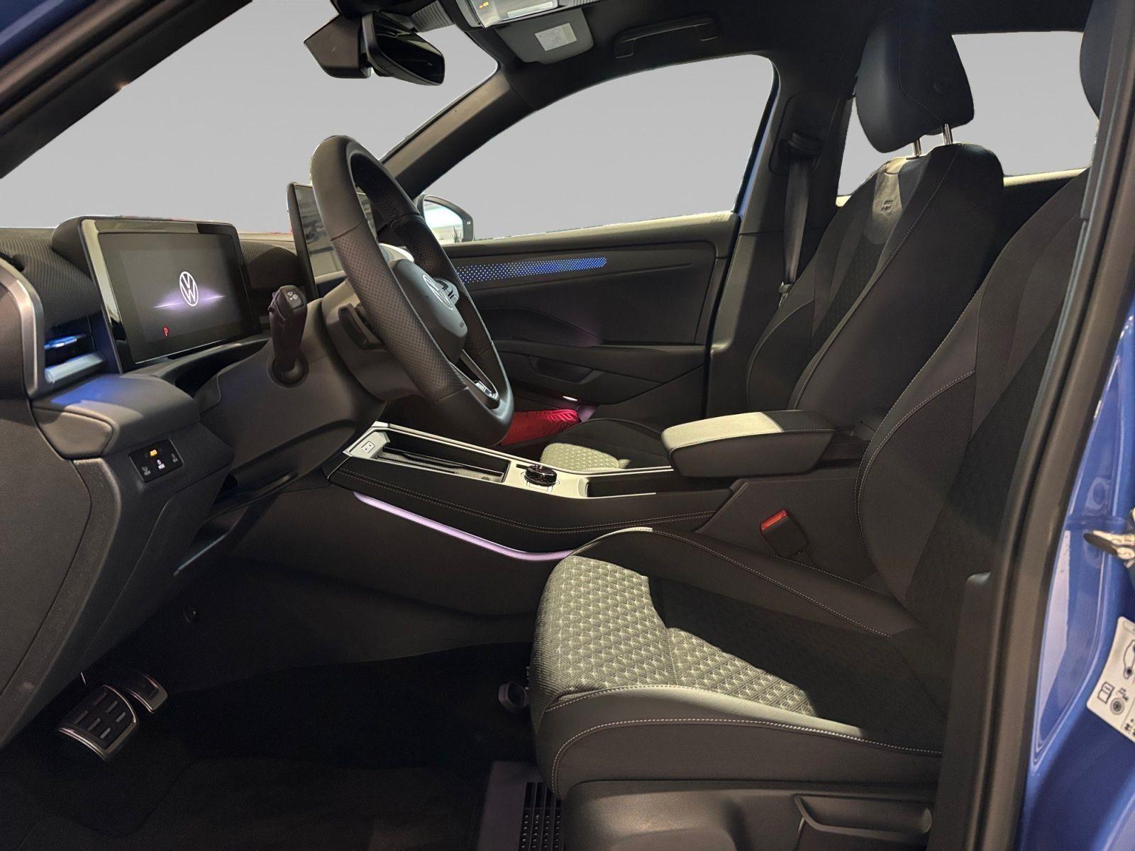 Volkswagen T-Roc 1.5 eTSI DSG R-Line Style