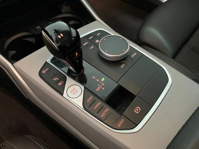 BMW 330 330e Touring