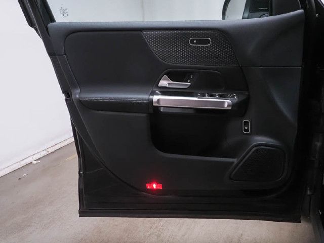 Mercedes-Benz EQB 300 4MATIC