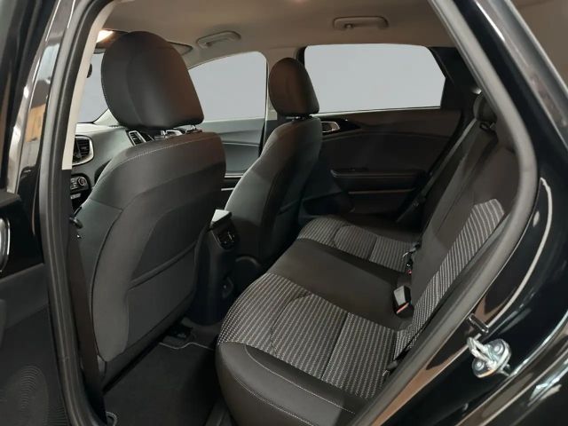 Kia Ceed Ultimate Edition 1.5T 140+ STYLE+ SITZHEIZUNG+ NAV