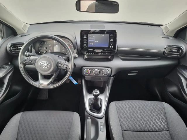 Toyota Yaris Active
