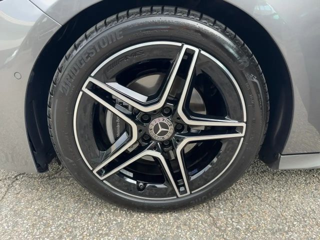 Mercedes-Benz A 180 A 180 d AMG Line