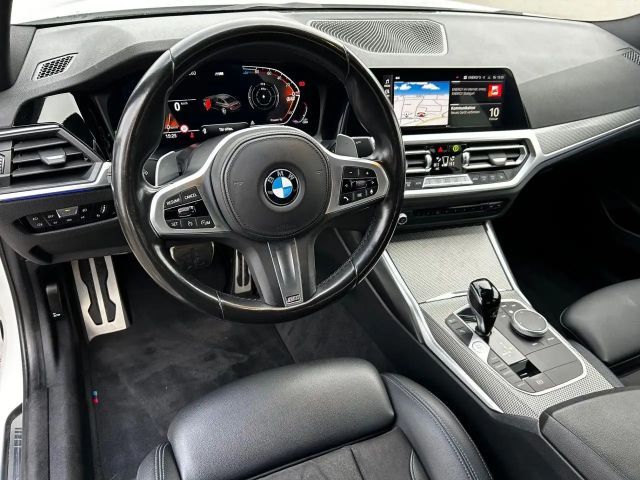 BMW 320 320d M-Sport Sedan xDrive
