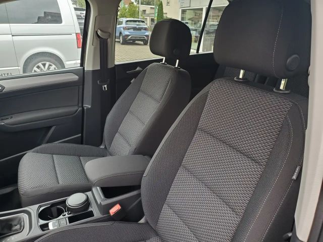 Volkswagen Touran DSG IQ.Drive R-Line