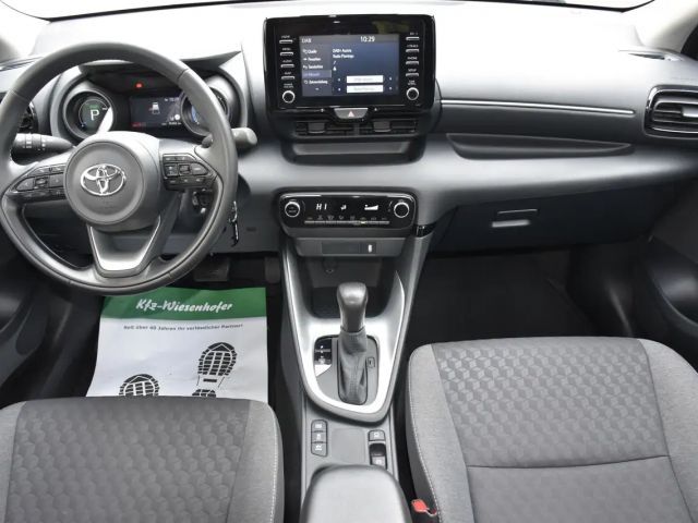 Toyota Yaris 1.5 Dual-VVT-iE (Hybrid)
