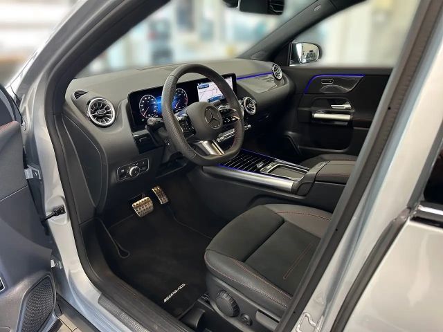 Mercedes-Benz GLA 180 AMG Line