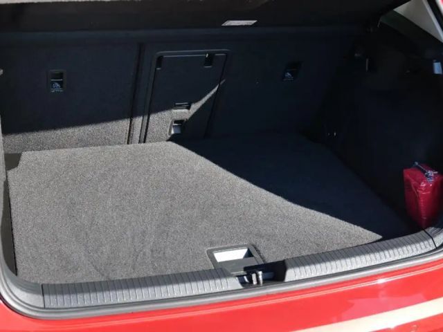 Volkswagen Golf 1.5 eTSI DSG Golf VIII Style