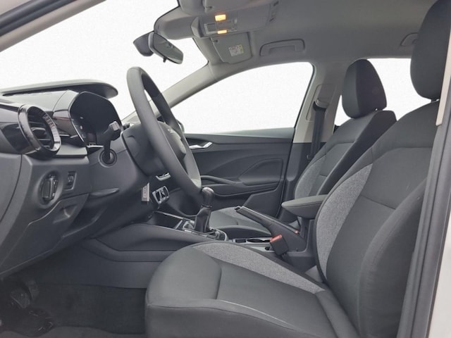 Skoda Fabia Fabia Essence 1.0 MPI LED PDC Front Assist