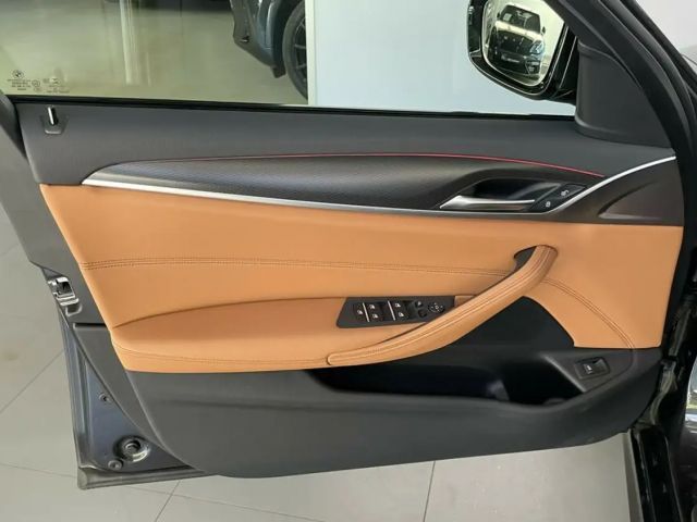 BMW 520 520d M-Sport