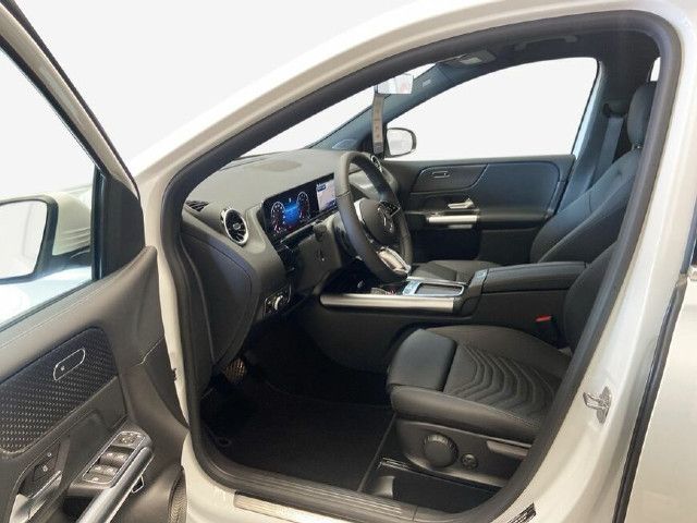 Mercedes-Benz B 200 Sedan