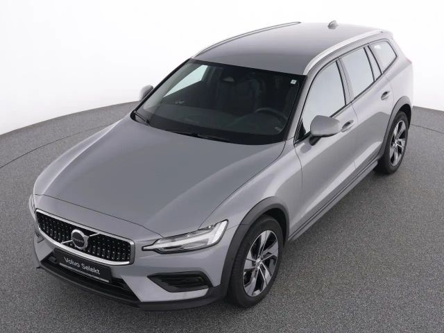 Volvo V60 Cross Country AWD Plus