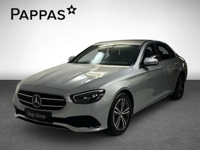 Mercedes-Benz E 220 E 220 d Sedan