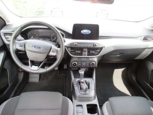 Ford Focus Cool & Connect EcoBoost Wagon