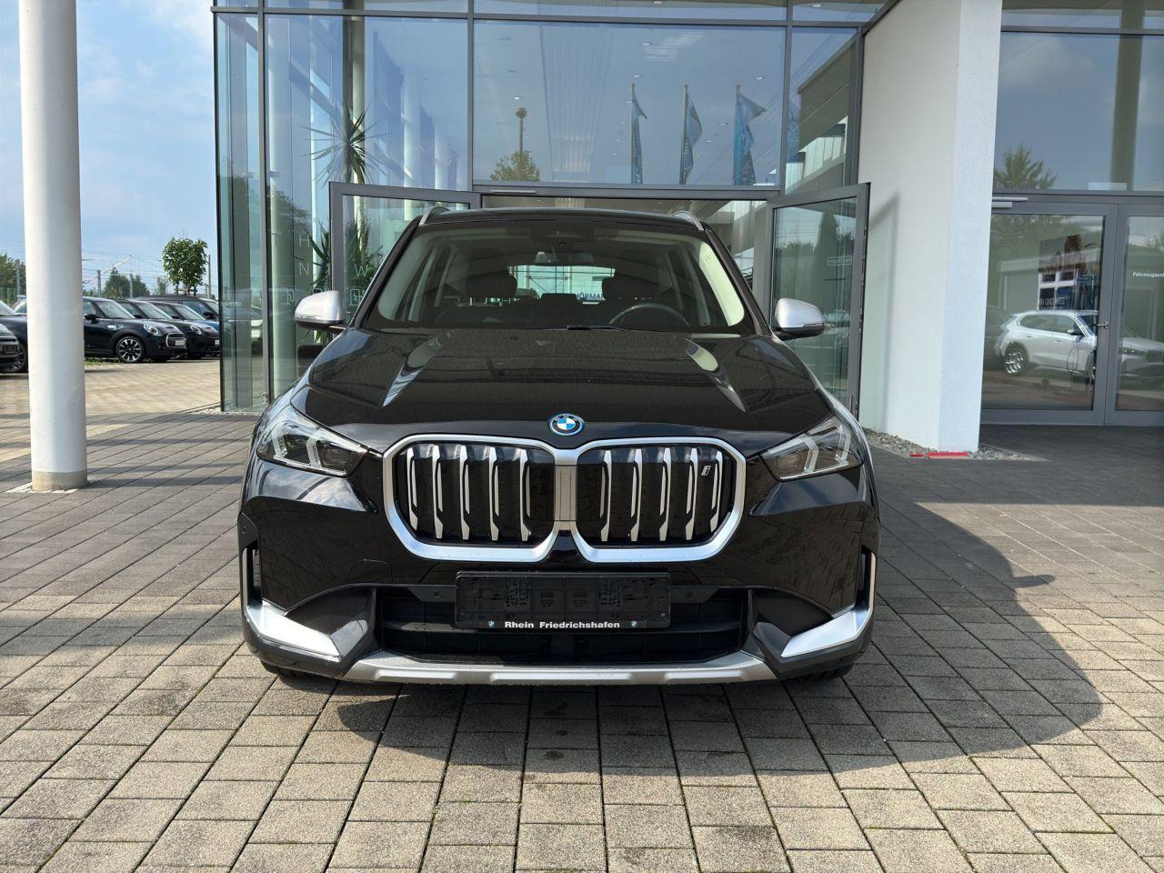 BMW iX1 xDrive30