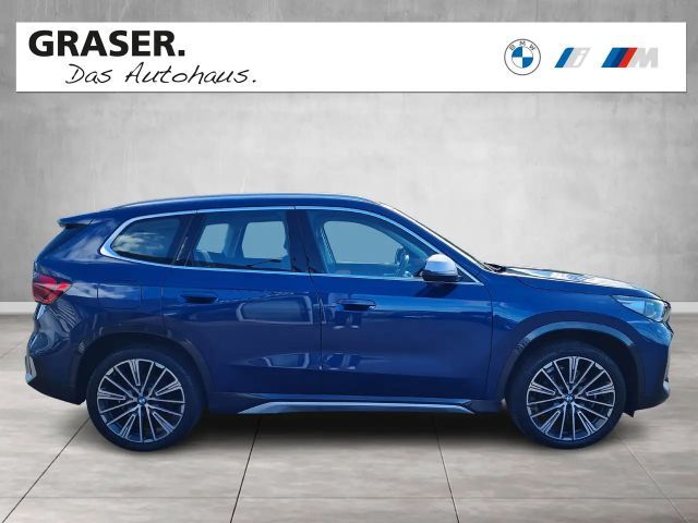 BMW X1 xDrive23d xLine SAV RFK AHK el. Sitze PDC