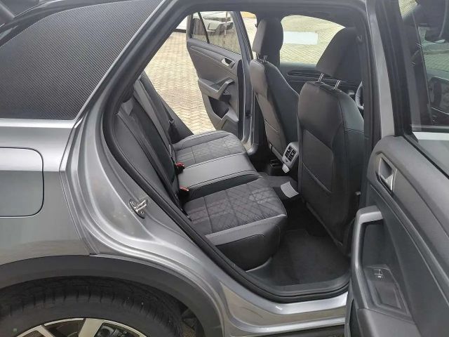 Volkswagen T-Roc 1.5 TSI DSG R-Line