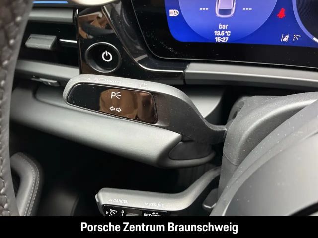 Porsche Macan 4