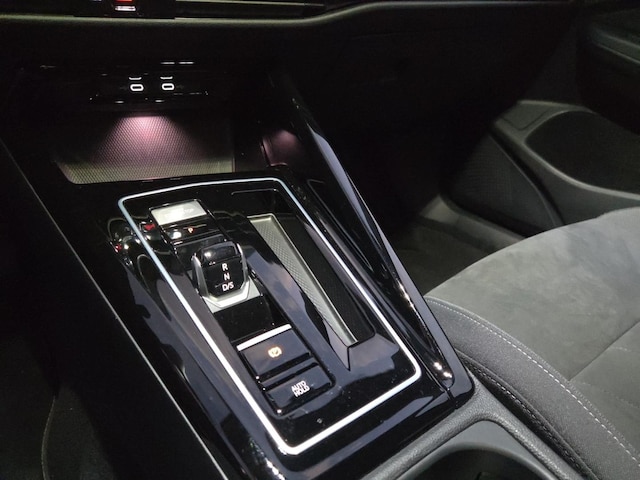 Volkswagen Golf 1.5 eTSI DSG Golf VIII Sport