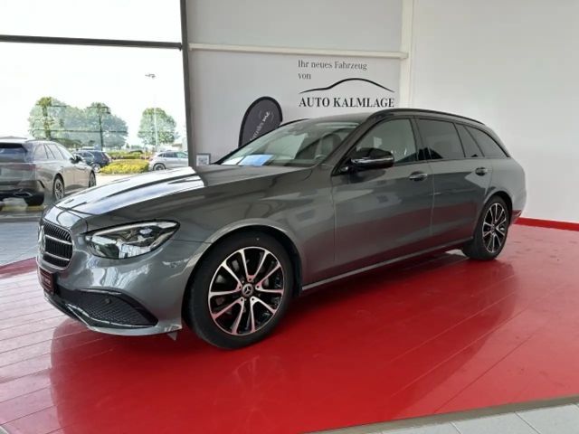 Mercedes-Benz E 220 AVANTGARDE E 220 d Estate