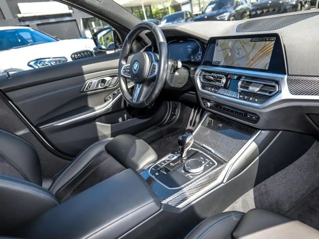 BMW 330 330e M-Sport xDrive