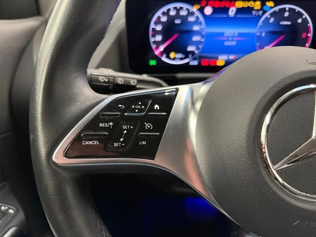 Mercedes-Benz GLA 200 4MATIC GLA 200 d