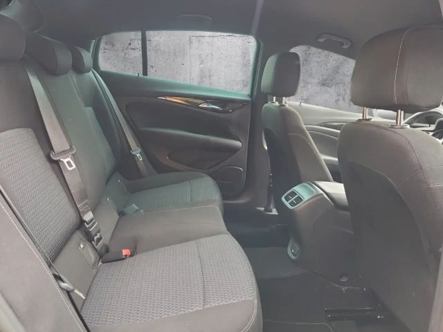 Opel Insignia Business