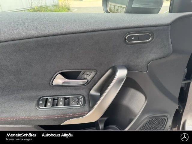Mercedes-Benz A 250 4MATIC AMG Line